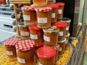 Une photo de prune confiture