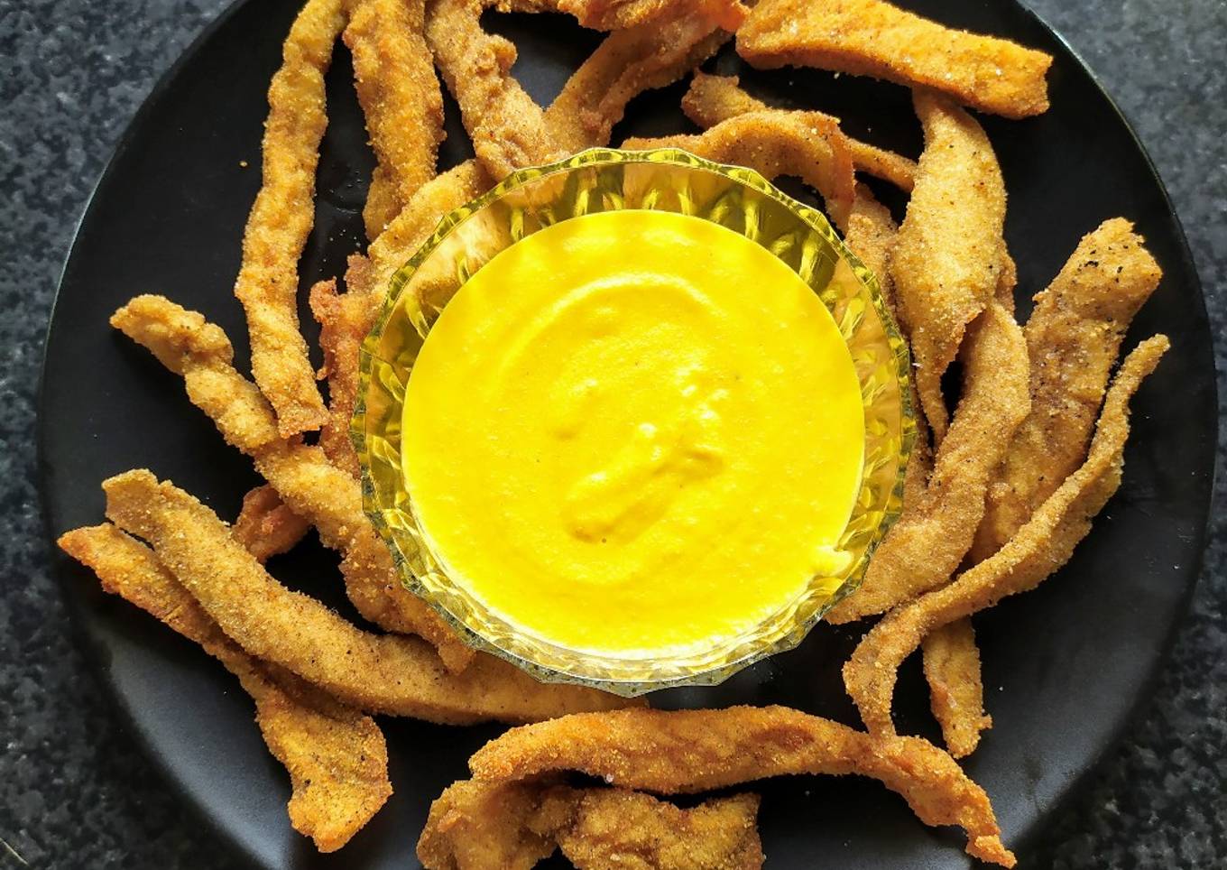 Lágrimas de pollo con salsa de mostaza a la antigua