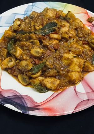 A picture of Mushroom paneer pepper fry.