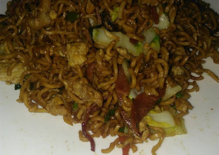 Bagaimana Menyiapkan Mie telor goreng mama ZUNA Anti Gagal