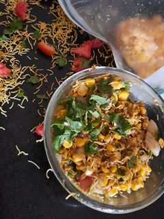 કોર્ન ભેળ (Corn Bhel Recipe In Gujarati) રેસીપી મુખ્ય ફોટો