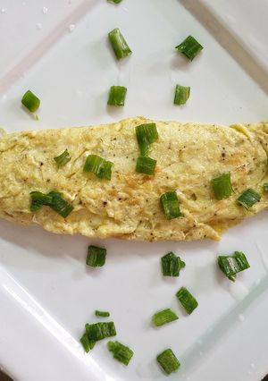 A picture of French Omelette.