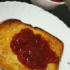 A picture of Strawberry Spread.