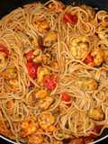 Garnélás,kagylós paradicsomos spagetti 🦀🦞🦐🦑🐙🦪🍝🍜🍤