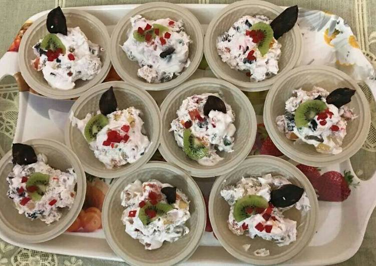 Fruit cream with chocolate leaves