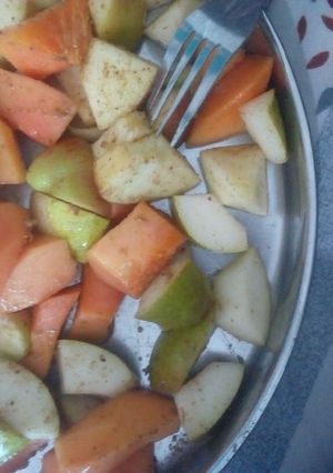 A picture of Fruit chaat.