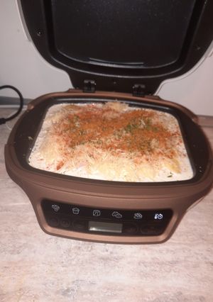Une photo de Gratin de pomme de terre maison et allumette de poulet halal aux cake factorie