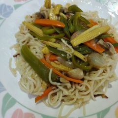 A picture of Chilli garlic saucy veggie noodles.
