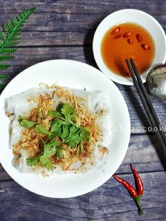 Hình của món Bánh cuốn ngũ vị chay.