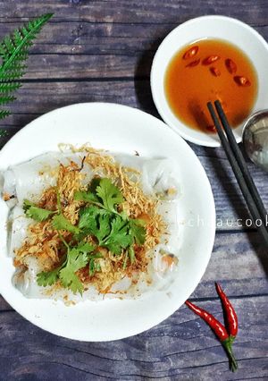 Hình của món Bánh cuốn ngũ vị chay.
