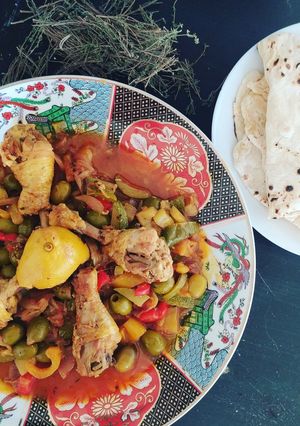 Une photo de Tajine de poulet et légumes du Soleil