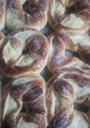 Una foto de Roscas rellenas de dulce de goiabada
