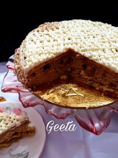 एगलेस बनाना वालनट केक (Eggless Banana walnut cake recipe in Hind) रेसिपी मुख्य फोटो