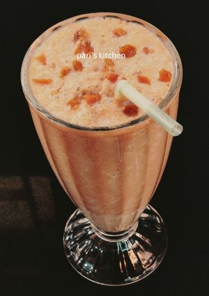 ચીકુ મિલ્ક શેક રેસીપી મુખ્ય ફોટો