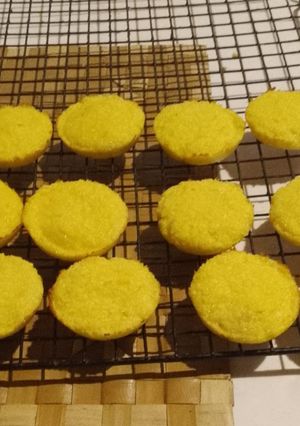 Una foto de Galletitas de coco y limón