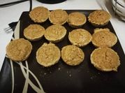 Una foto de muffins de zapallo