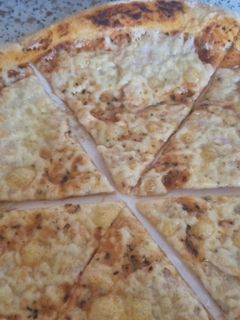 Előtésztás pizza recept fotója