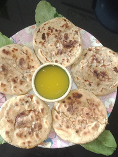 પાલક ની પુરણપોળી (Palak Ni PuranPoli Recipe In Gujarati) રેસીપી મુખ્ય ફોટો