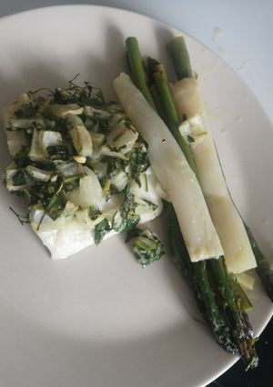 Una foto de Bacalao con Espárragos 🥰