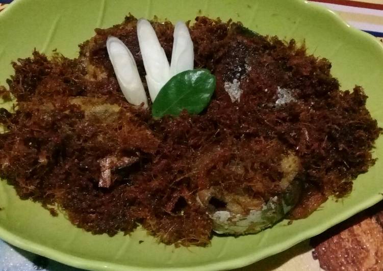 Tongkol goreng kremes langkuas mantol👍🏻