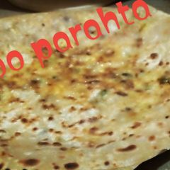 A picture of Fermayshi aloo paratha.