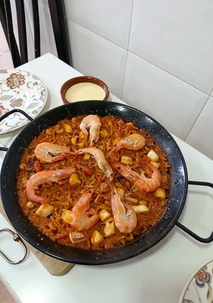 Una foto de Fideuá rápida con gambas
