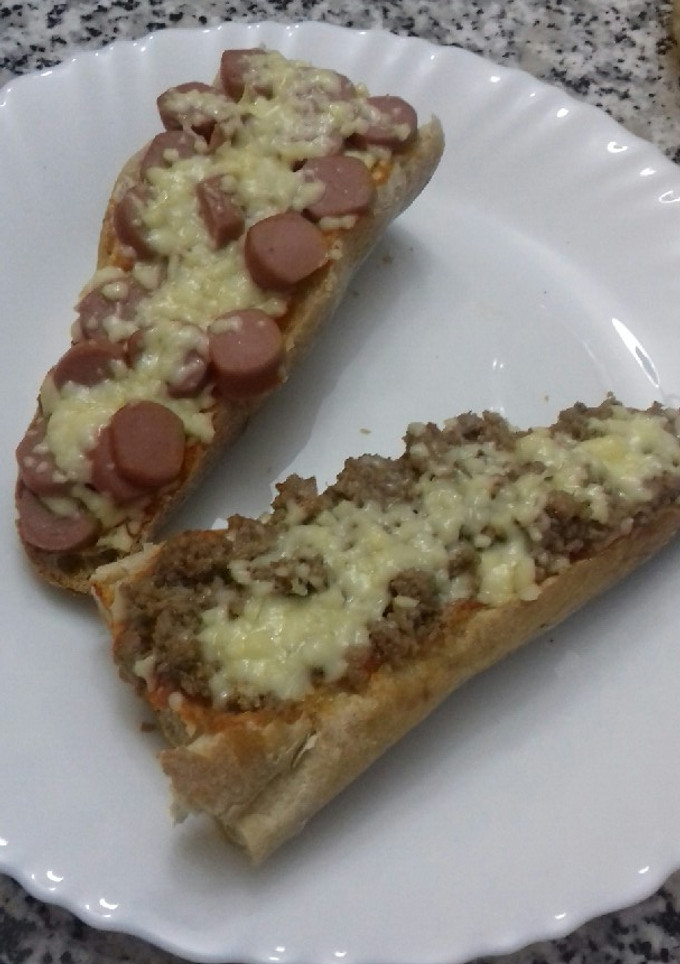 Una foto de Paninis caseros