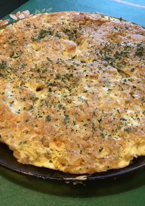 Une photo de Omelette au riz, emmental et persil