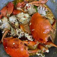 A picture of Kepiting Saus Padang.