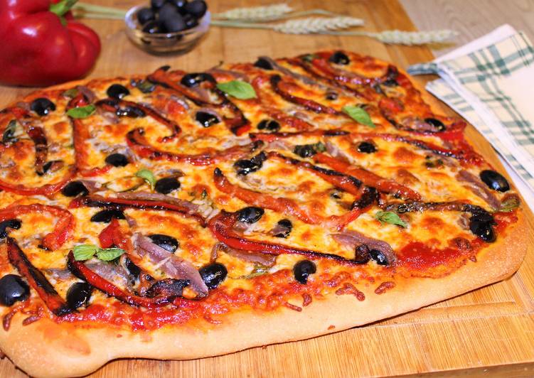 Pizza de anchoas con masa de cerveza