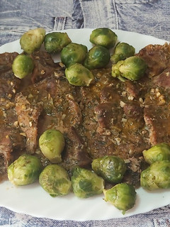 Una foto de Aguja de cerdo al horno