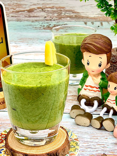 A picture of Spinach drink.