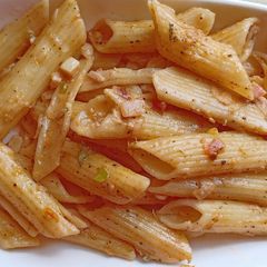 A picture of Cream Garlic Pasta.