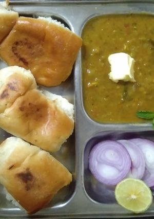 A picture of Healthy Pav bhaji.