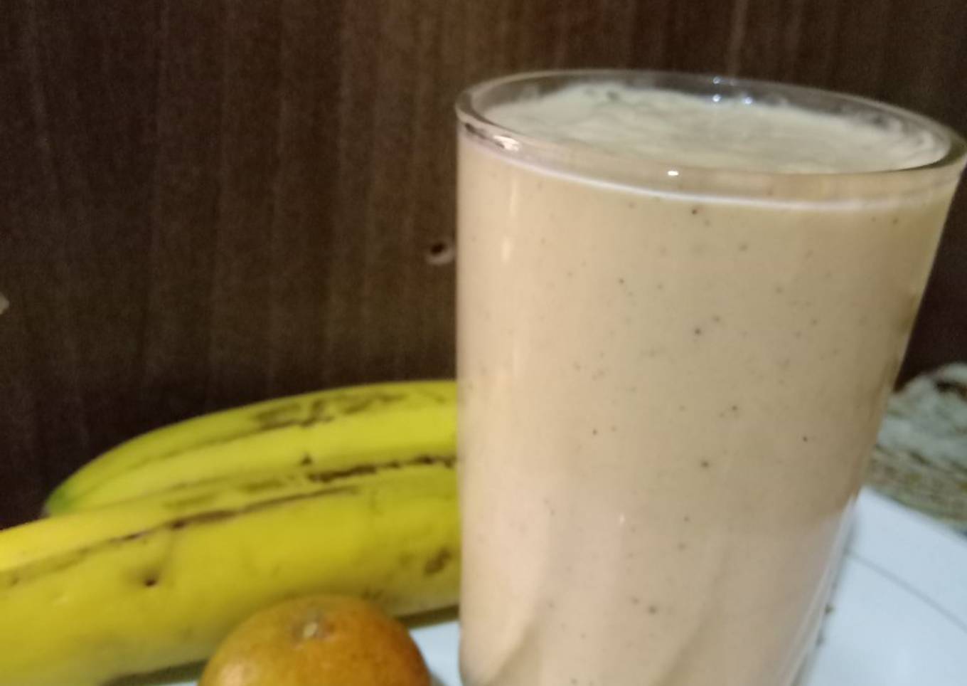 Banana oat milk smoothie