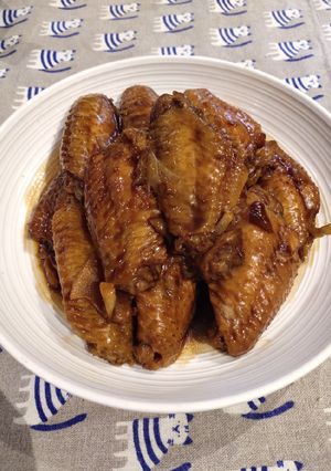 A picture of Oyster Sauce Wings.