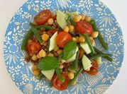 Una foto di insalata di fagiolini