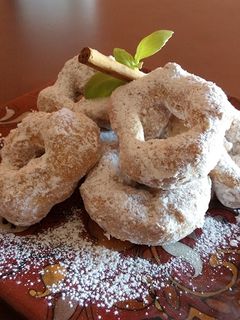 Una foto de Roscos fritos de naranja