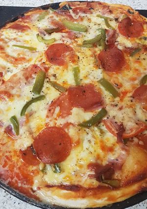 A picture of My Over Loaded Pizza 😘.