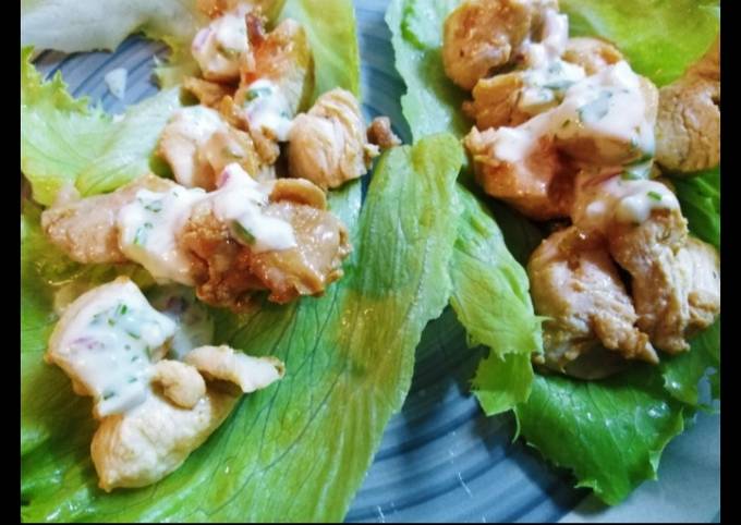 Chicken wrapped in lettuce with tartar sauce and mozzarella
