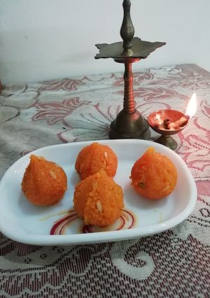 A picture of Milk Powder & Dessicated coconut Modak.