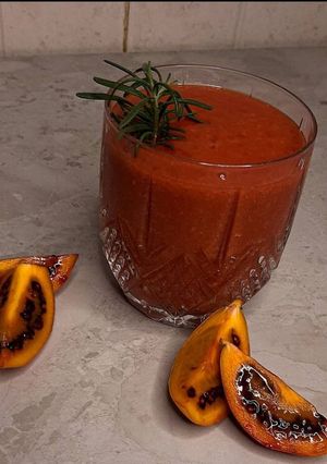 A picture of Tomato Juice.