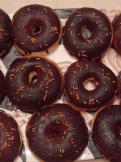 صورة لوصفة دوناتس🍩🍩🍫🌰 مخبوزه
