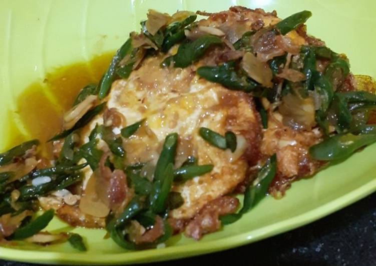 09. Telur ceplok cabai hijau