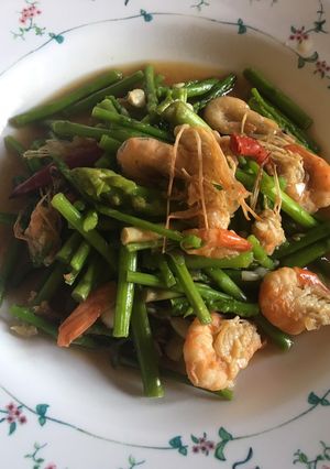รูปของ หน่อไม้ฝรั่งผัดกุ้ง🦐🦐