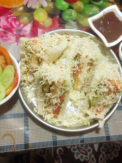વેજ ચીઝ સેન્ડવીચ (Veg Cheese Sandwich Recipe In Gujarati) રેસીપી મુખ્ય ફોટો