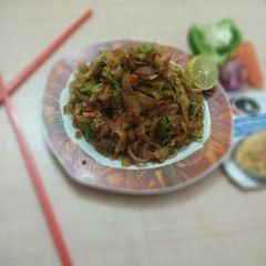 A picture of Roti Noodles.