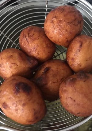 A picture of Fried Banana Balls / Jemput-jemput Pisang.