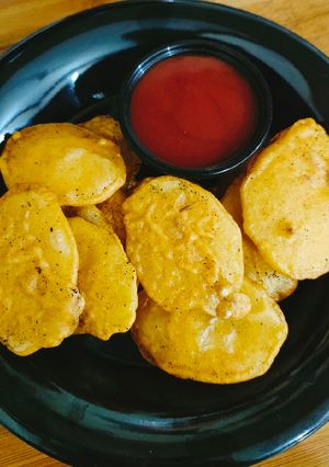 A picture of آلو کے پکوڑے 😋😋.