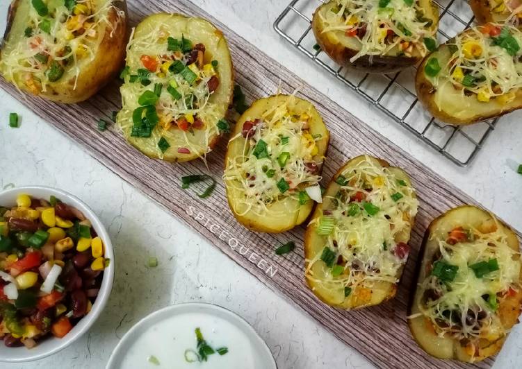 How to Prepare Super Quick Homemade મેક્સિકન પોટેટો બોટ્સ (Mexican potato boats recipe in Gujarati)